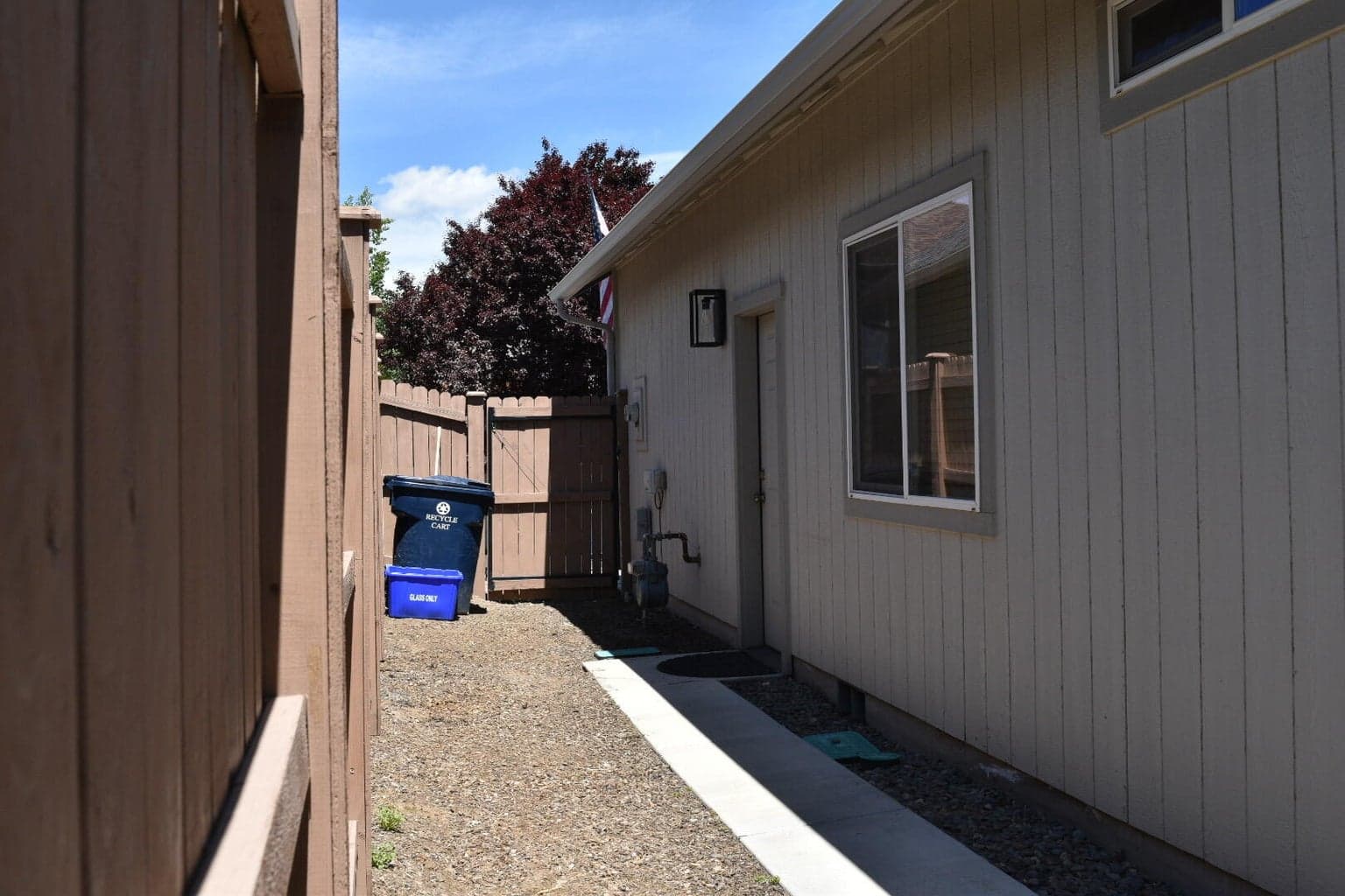 Photo of 656 SE Reed Market Road 31 of 32