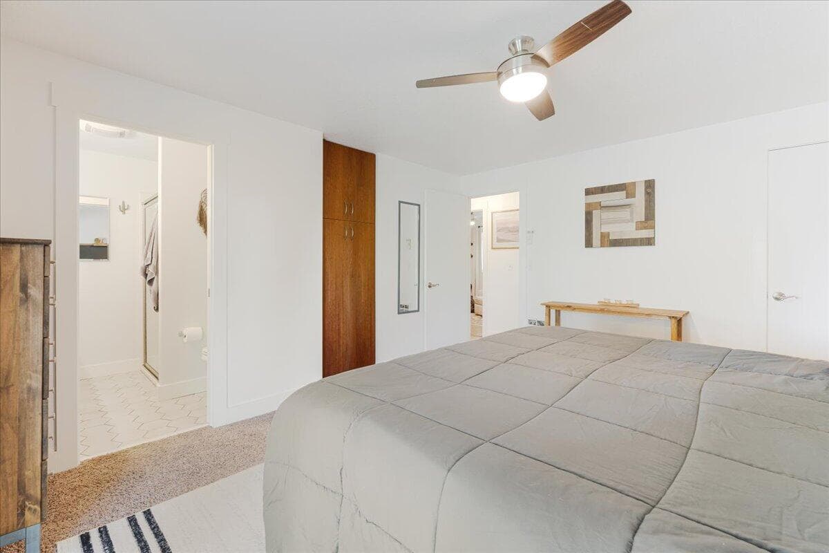 Photo of 3139 SW Reindeer Avenue 19 of 35