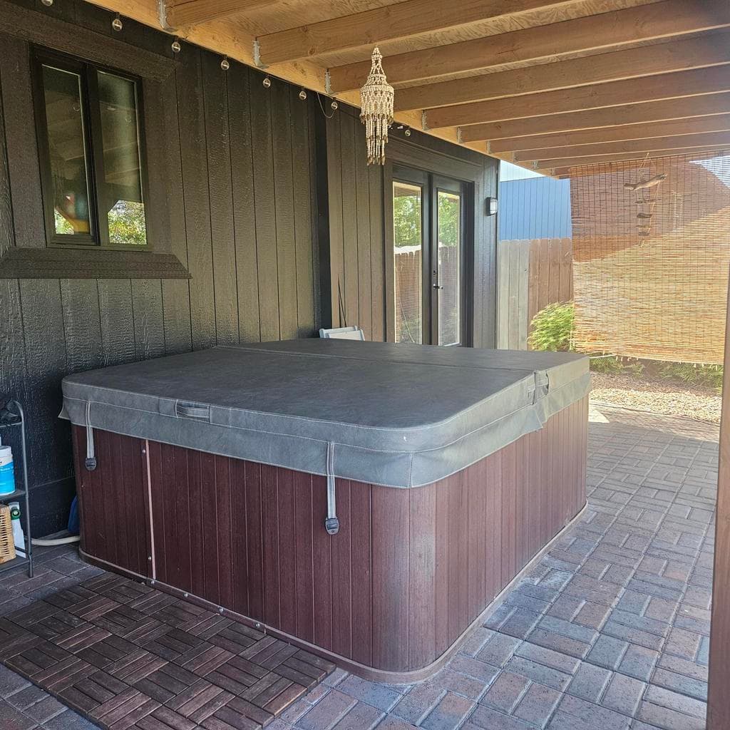 Start your morning or end your day with a soak in the hot tub.