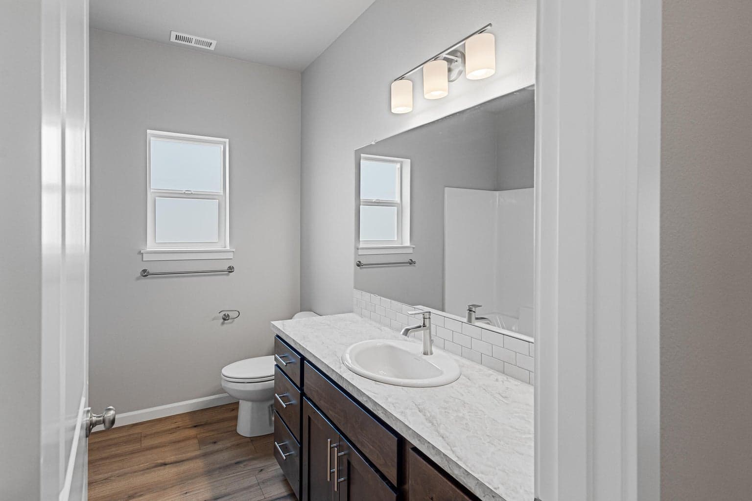 Photo of 563 SW H Street 13 of 23