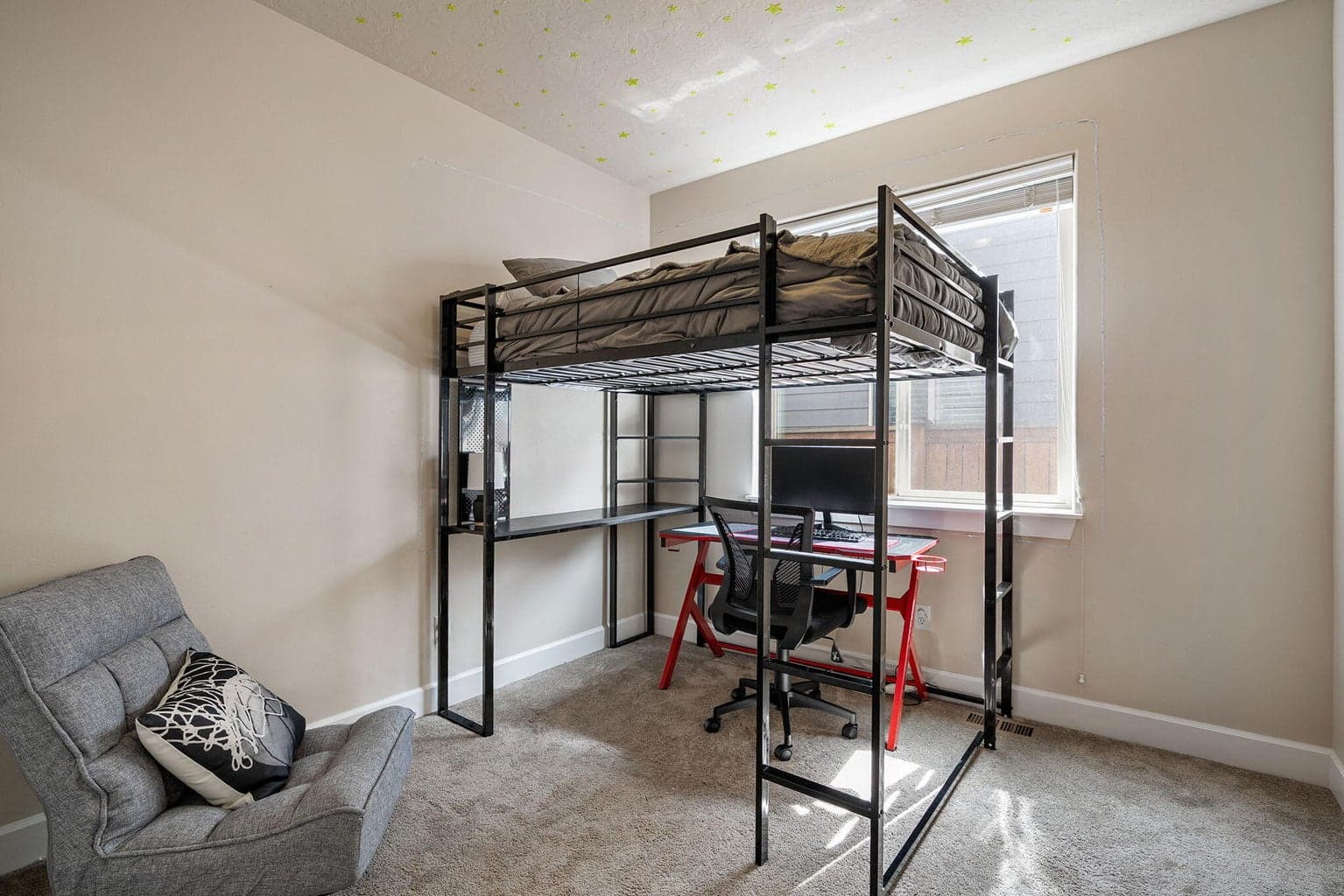 Photo of 20815 Alpine Ridge Place 21 of 48