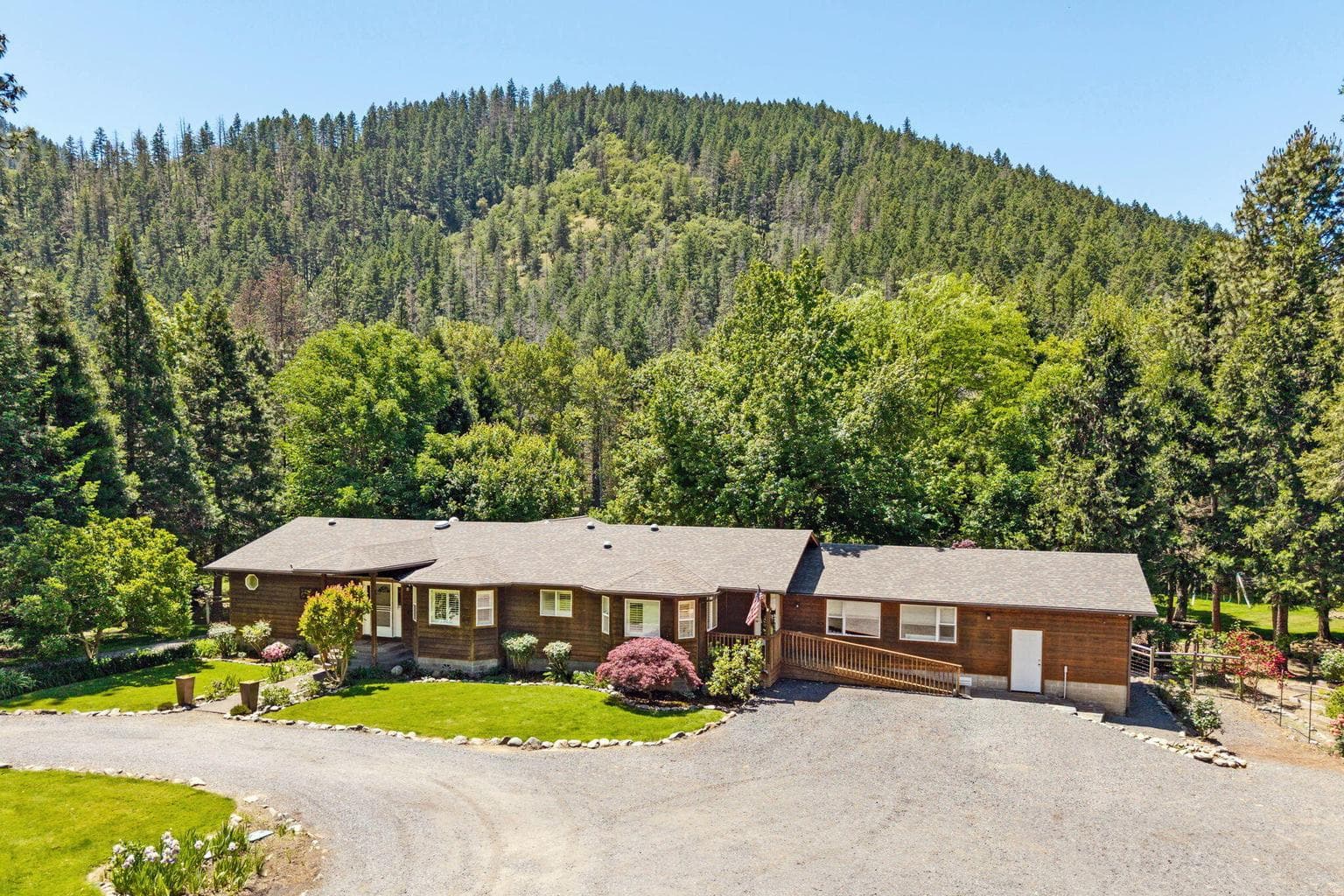 Photo of 13719 Highway 238 4 of 84
