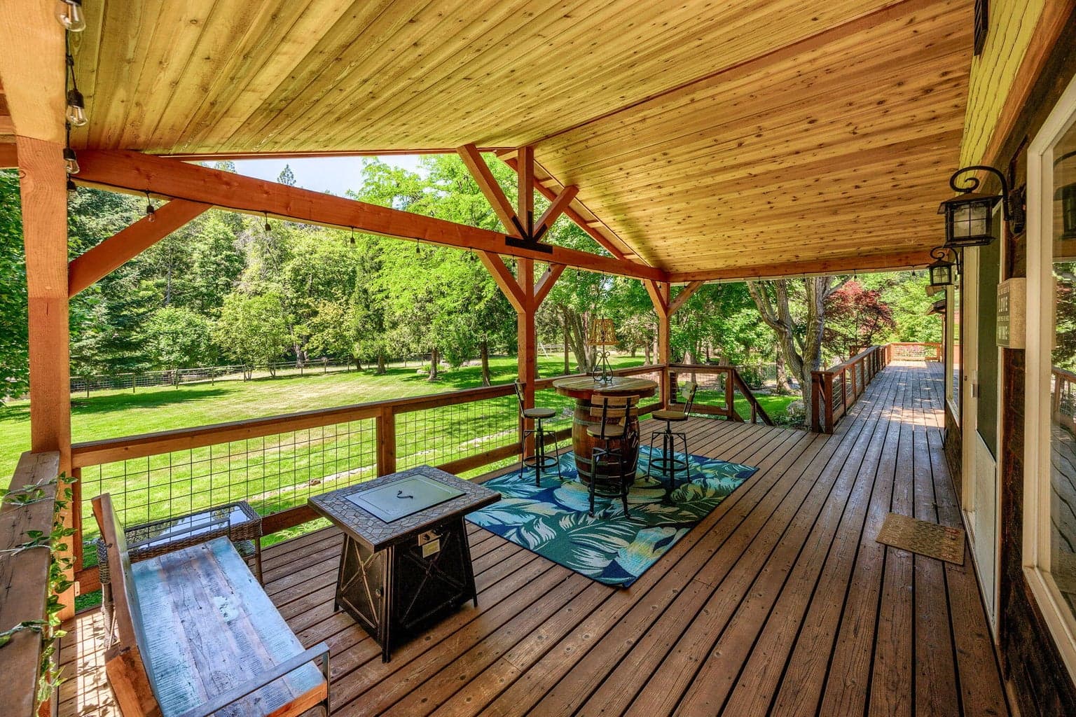 13719 Highway 238