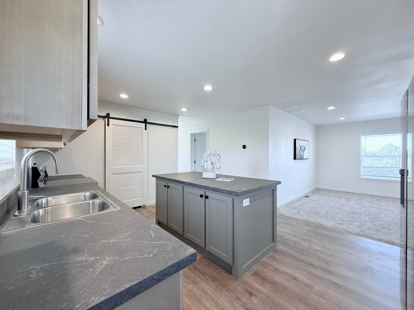 Photo of 16441 SE Creek Road 18 of 38