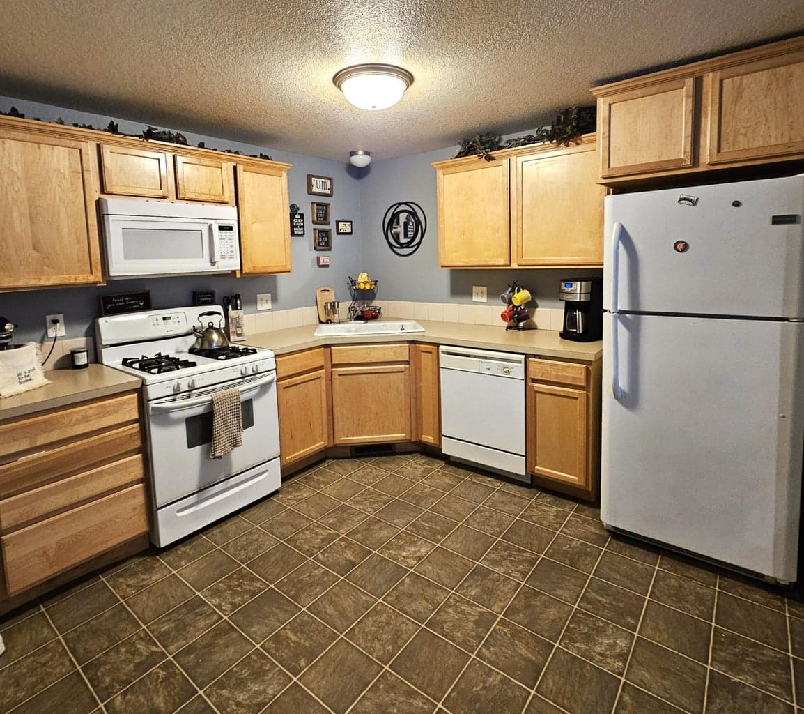 Photo of 968 Kierra 3 of 15