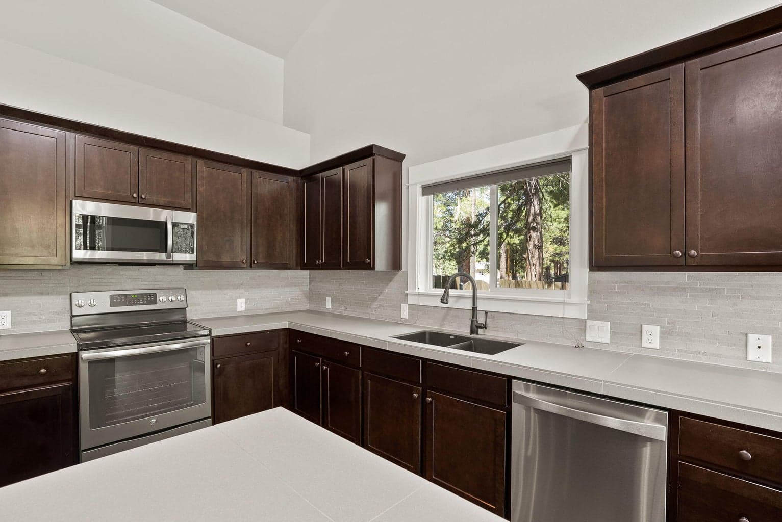 Photo of 59768 Navajo Road 19 of 61