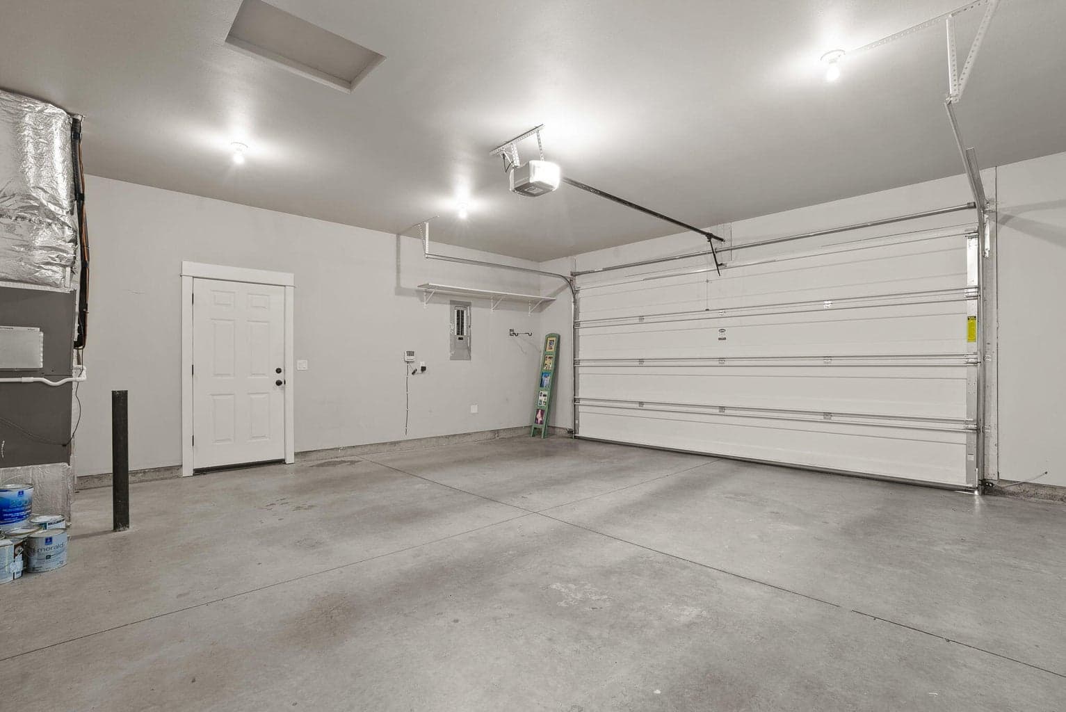 Photo of 59768 Navajo Road 41 of 61