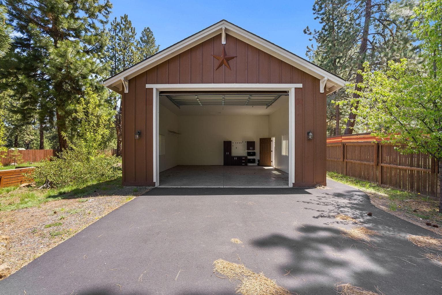 Photo of 59768 Navajo Road 50 of 61
