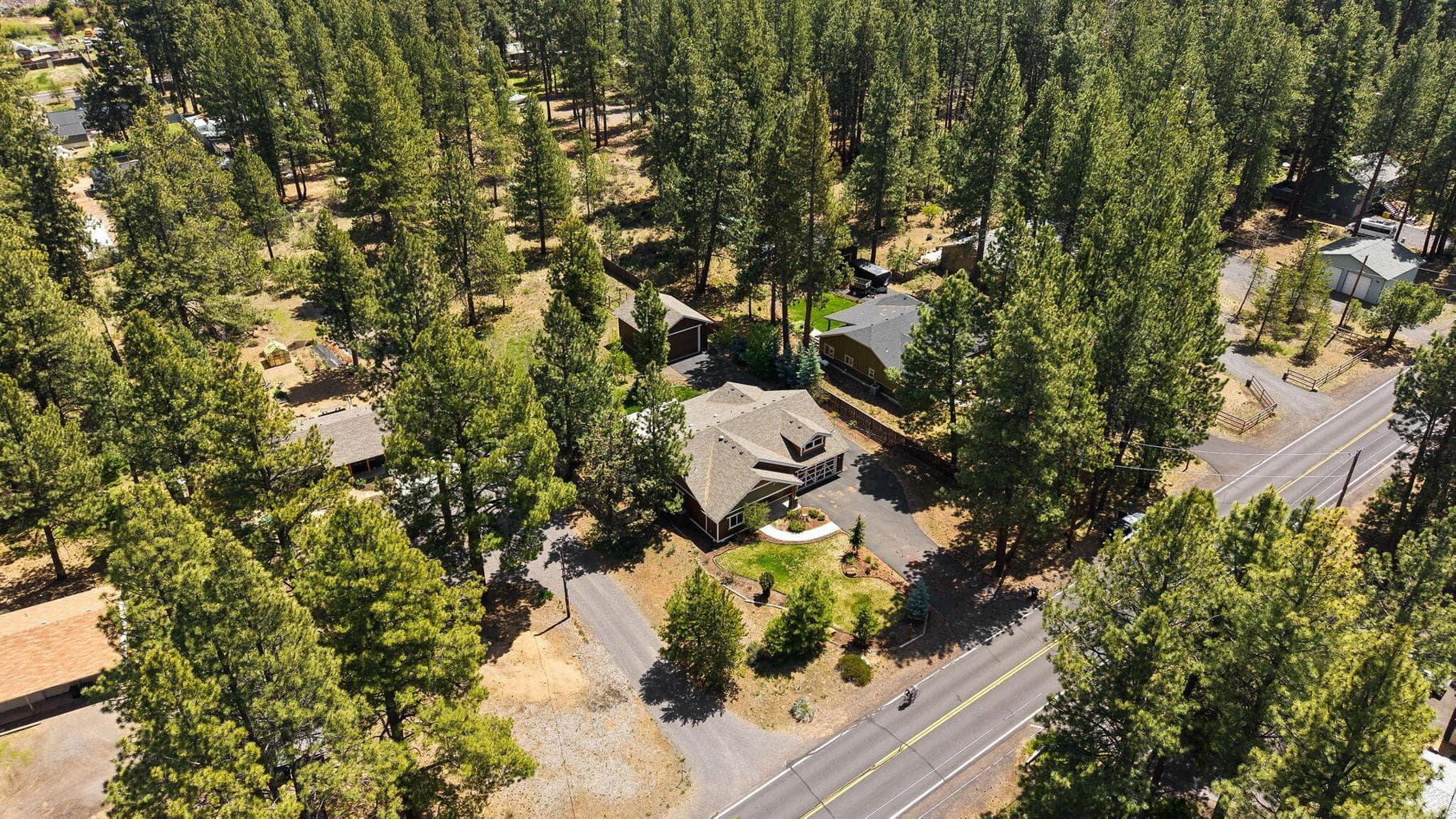 Photo of 59768 Navajo Road 60 of 61