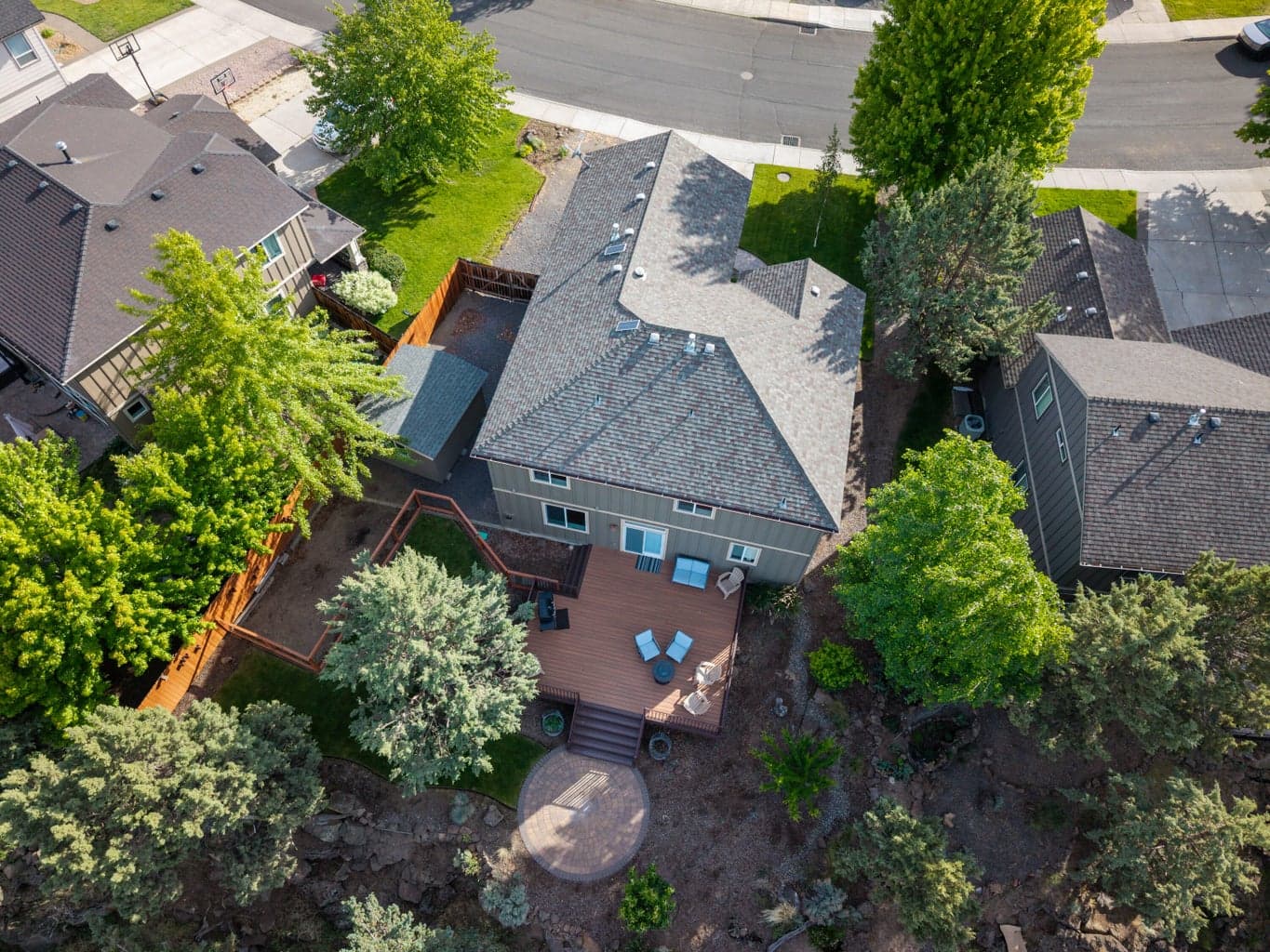 Photo of 1354 SW Rimrock Way 26 of 45
