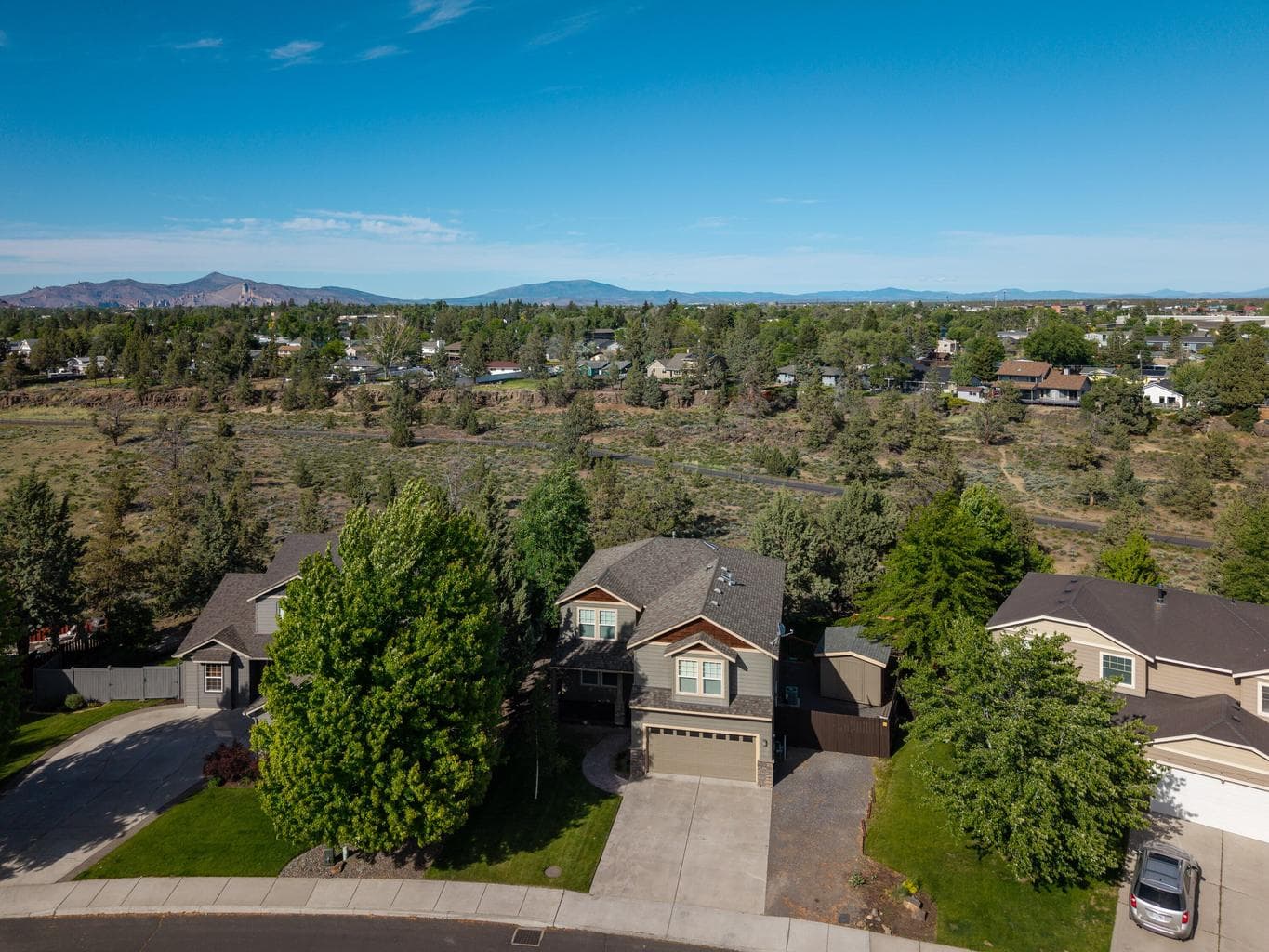 Photo of 1354 SW Rimrock Way 36 of 45