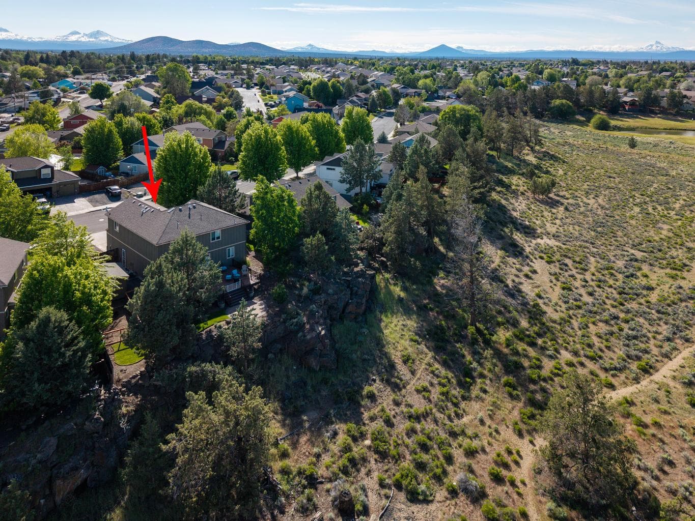 Photo of 1354 SW Rimrock Way 33 of 45