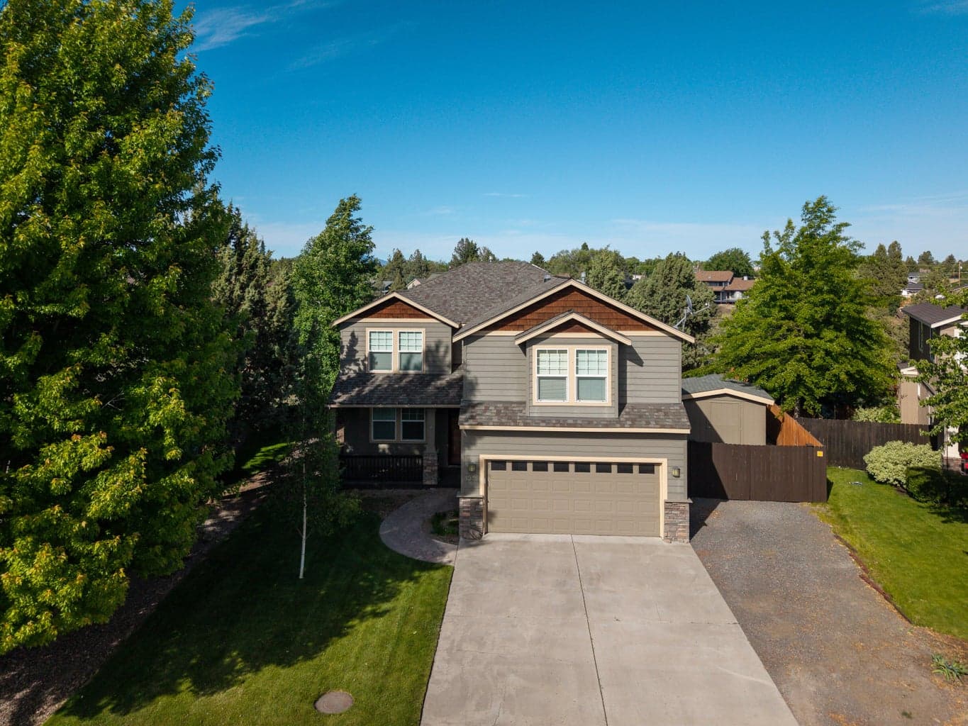 Photo of 1354 SW Rimrock Way 37 of 45