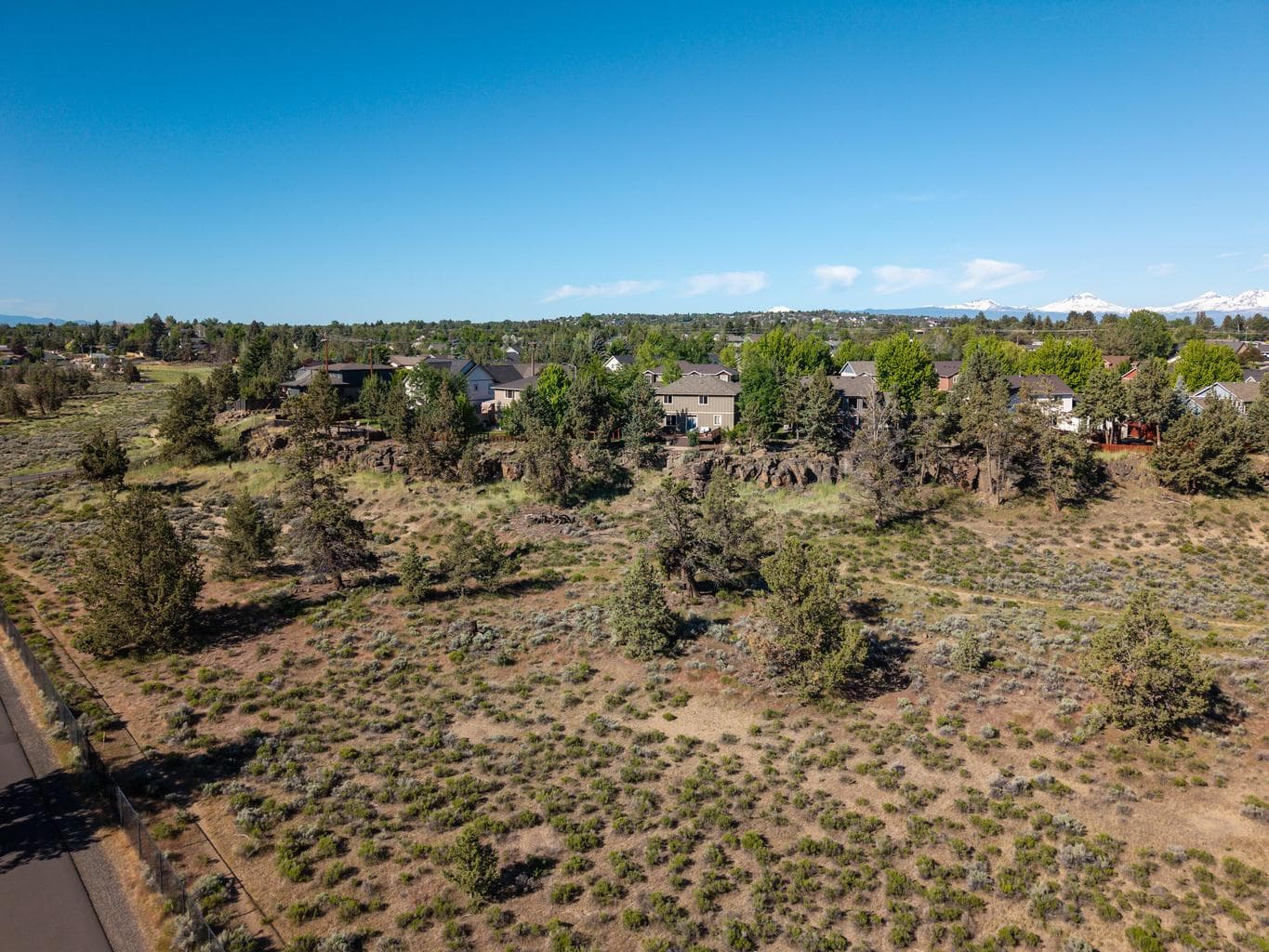 Photo of 1354 SW Rimrock Way 34 of 45