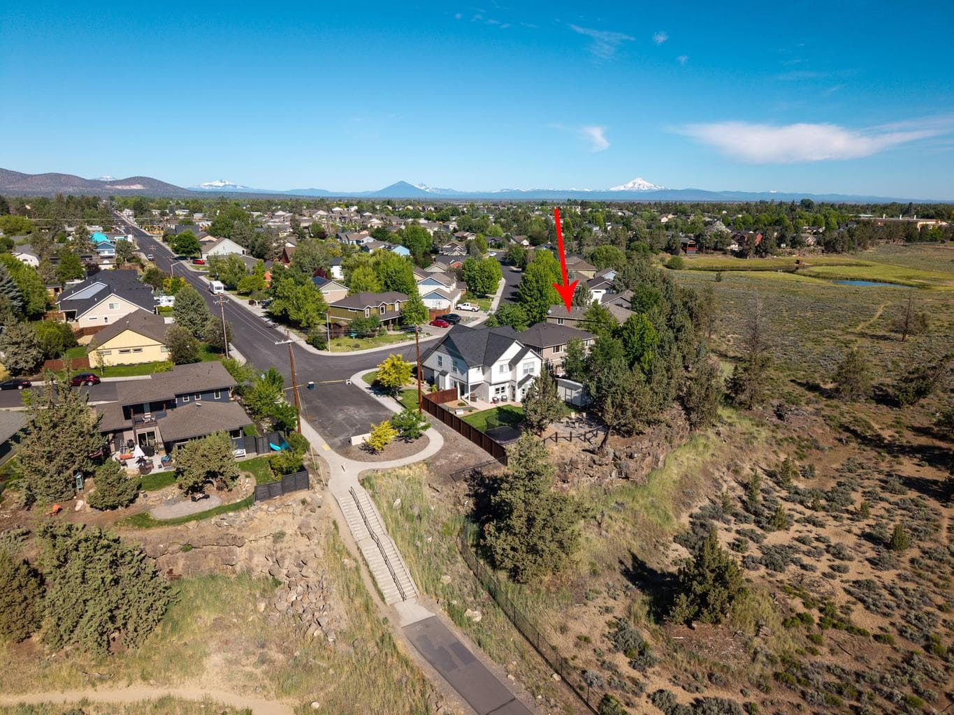 Photo of 1354 SW Rimrock Way 28 of 45