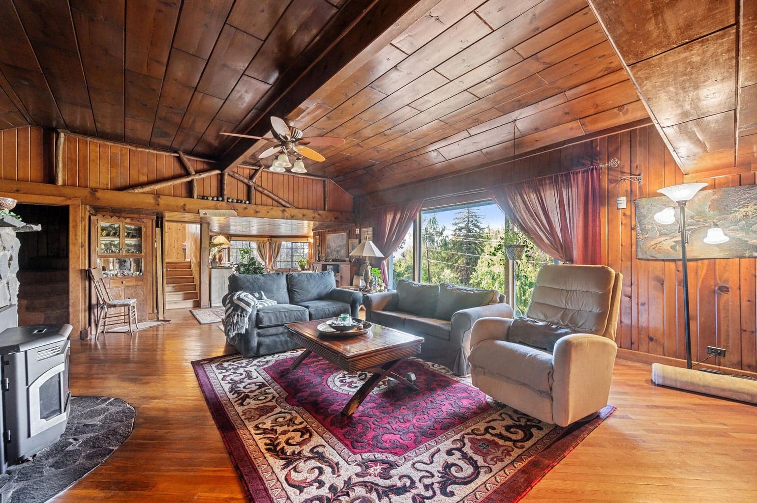 Photo of 1049 Lakeshore Drive 1 of 16