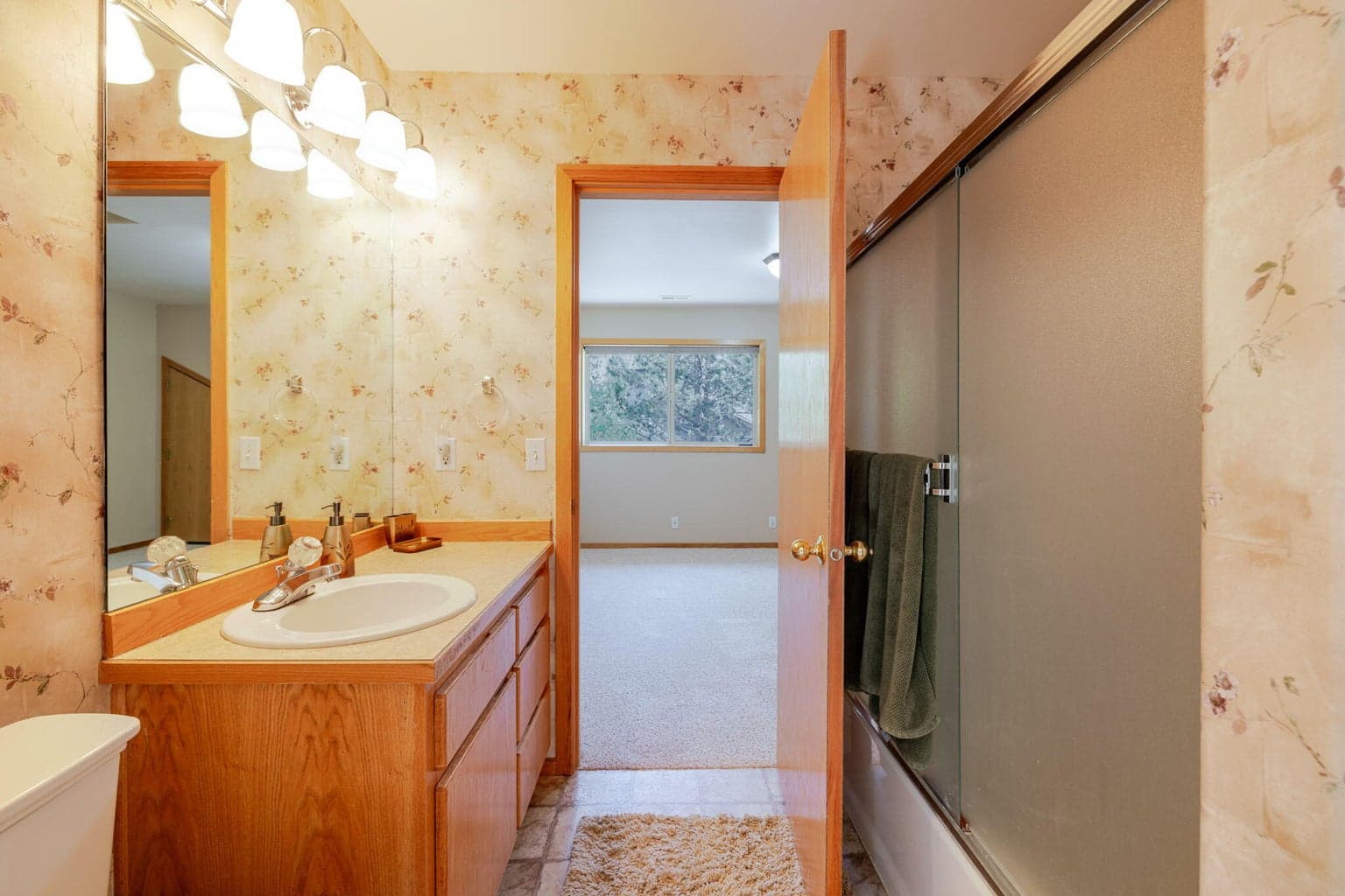 Photo of 58160 McNary Lane 23 of 48