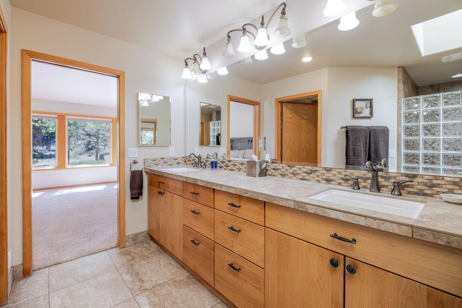 Photo of 58160 McNary Lane 16 of 48