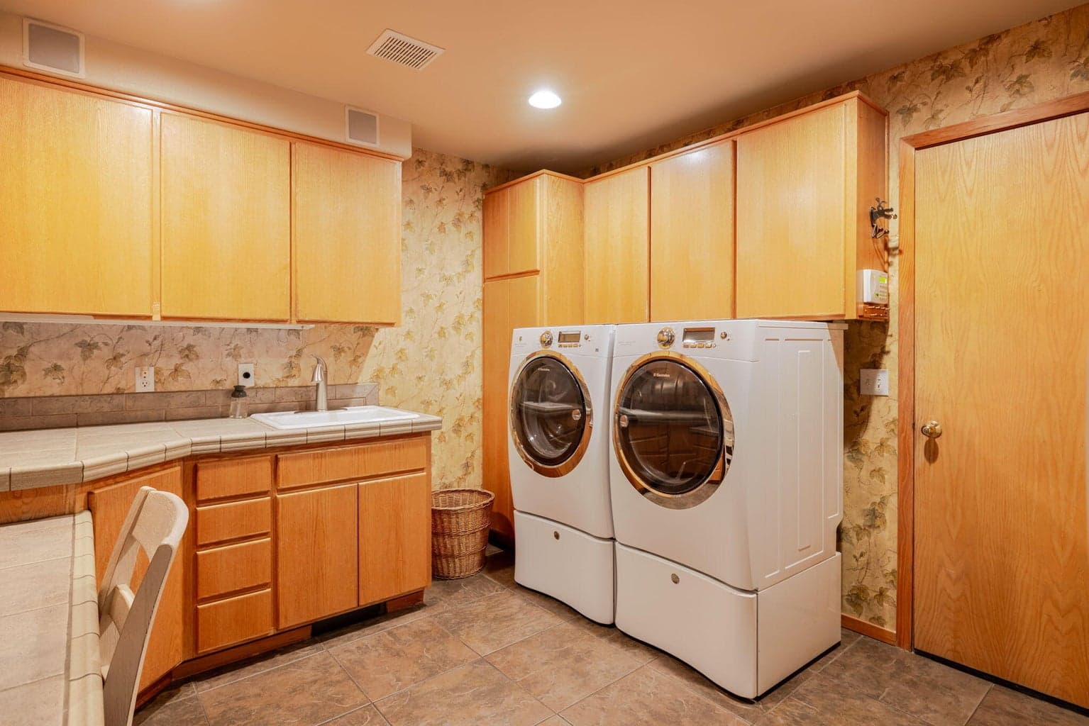 Photo of 58160 McNary Lane 29 of 48