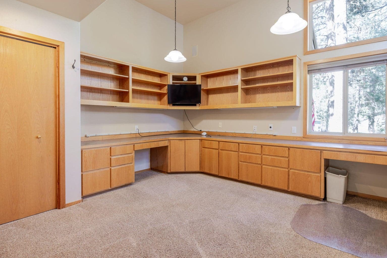 Photo of 58160 McNary Lane 19 of 48