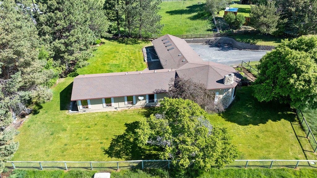 Photo of 2261 NE Sunrise Lane 41 of 42