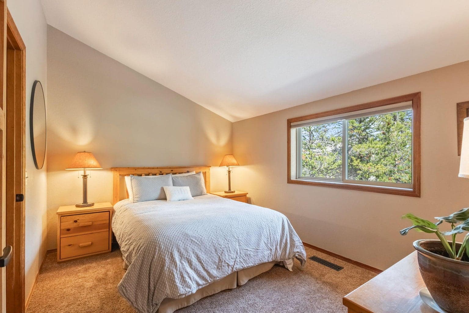Guest Bedroom Upstairs