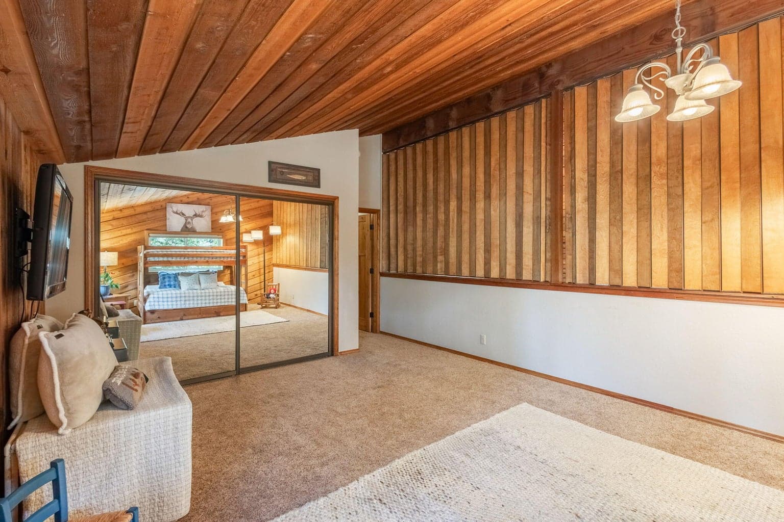 Large Bonus Room w/Bunks and adjustable room closure