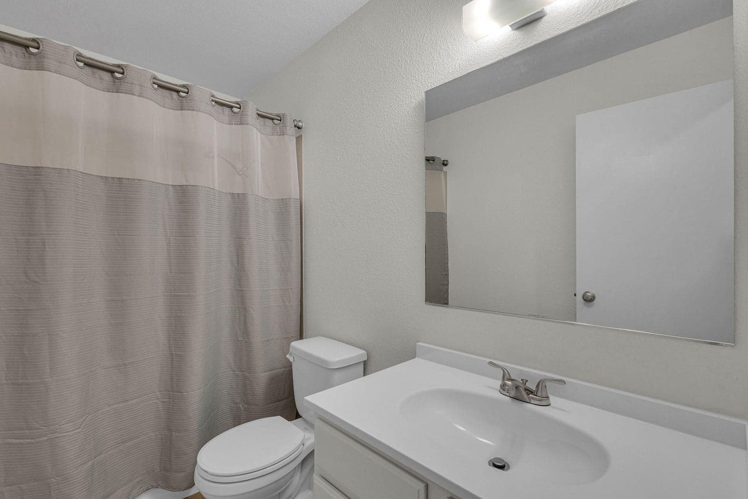 Photo of 1565 NW Wall Street 12 of 34