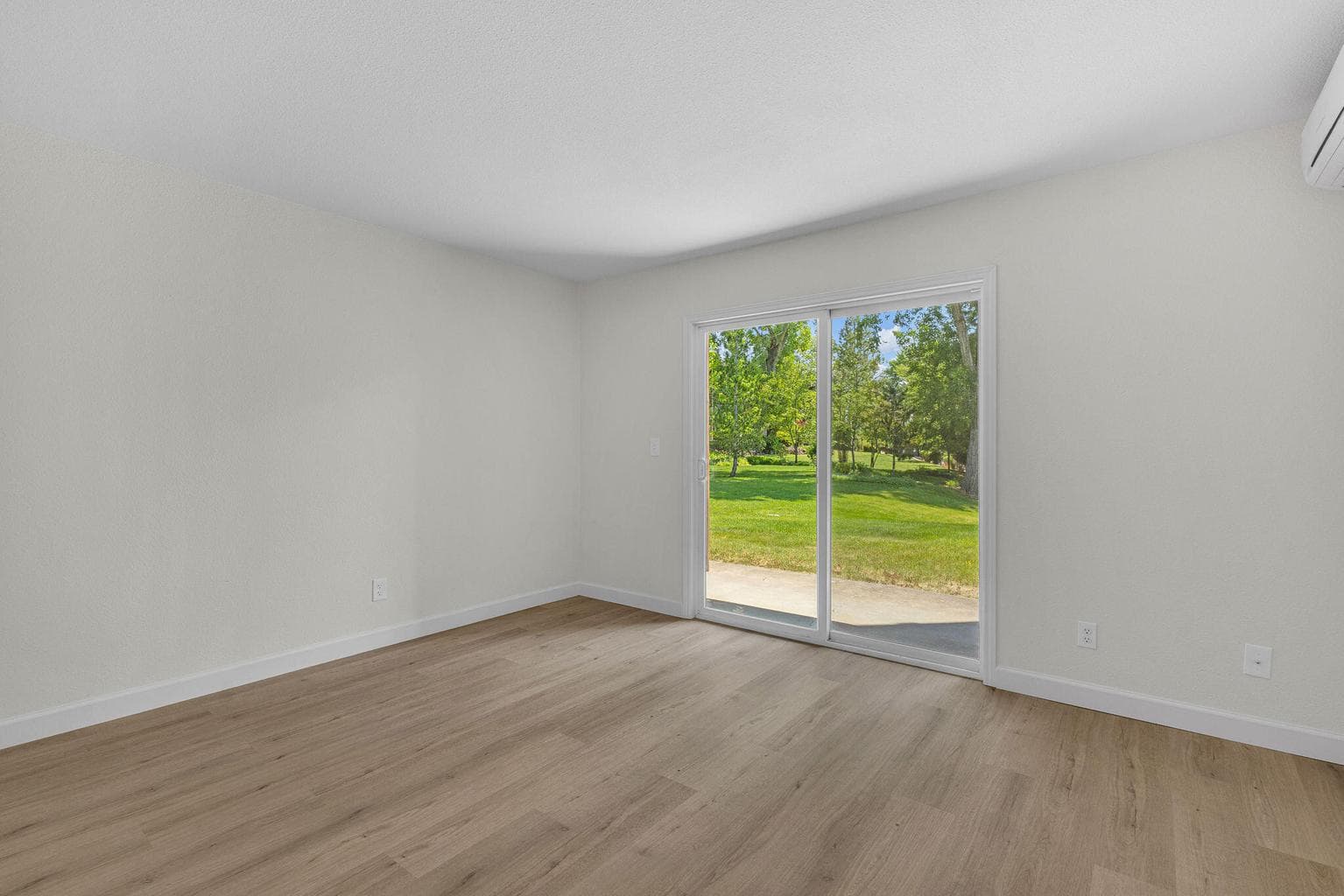 Photo of 1565 NW Wall Street 17 of 34