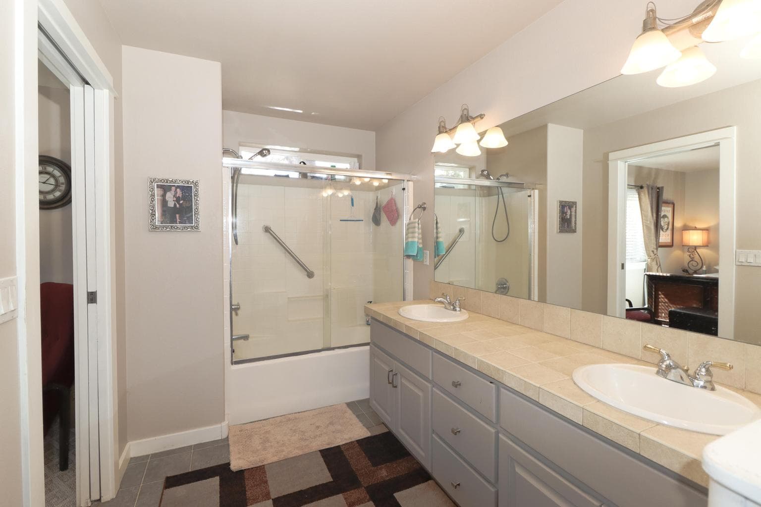 Photo of 20735 Nicolette Drive 9 of 24