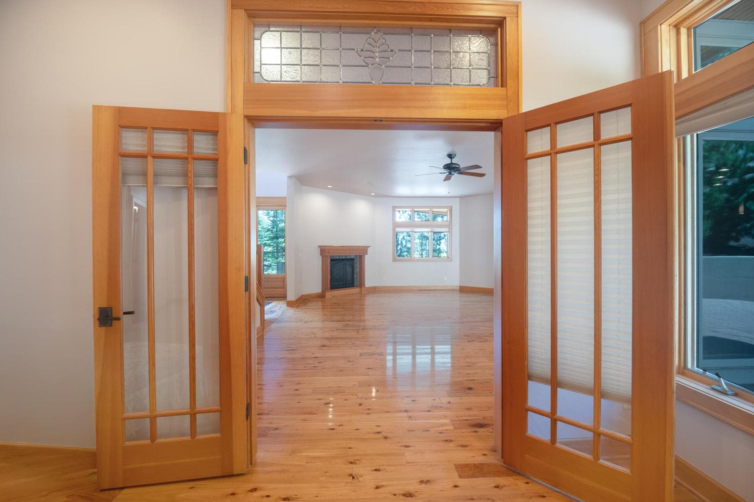 Photo of 3145 NW Colonial Drive 18 of 46
