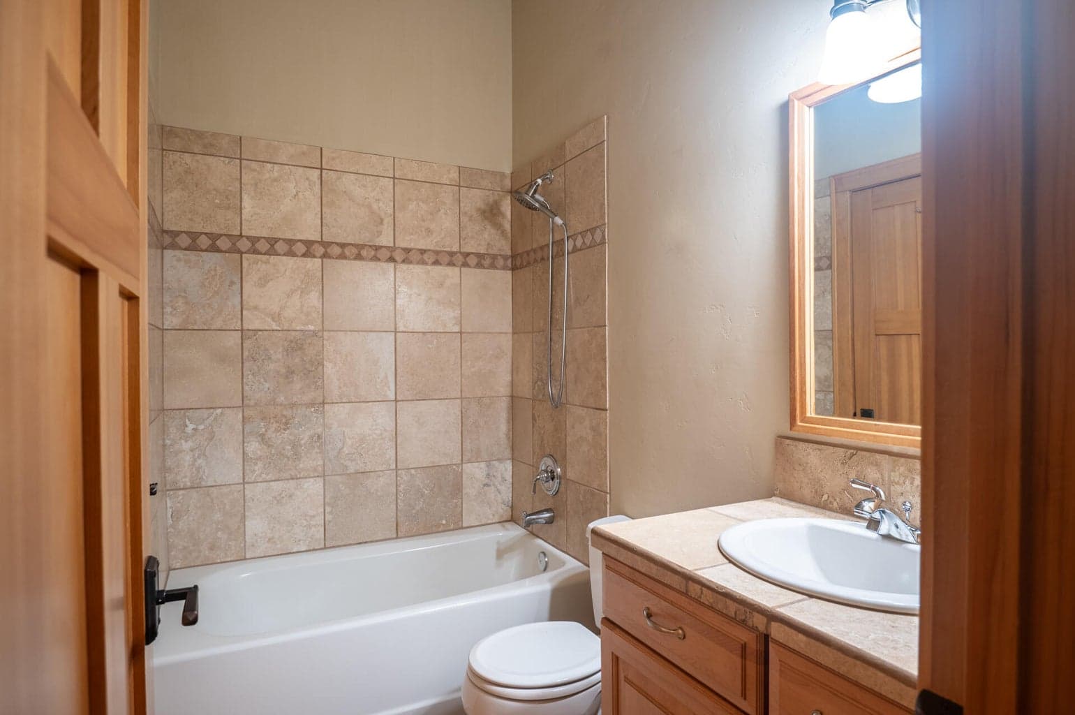 Photo of 3145 NW Colonial Drive 26 of 46