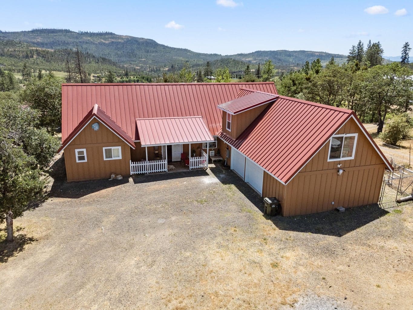 Photo of 5619 Butte Falls 4 of 70