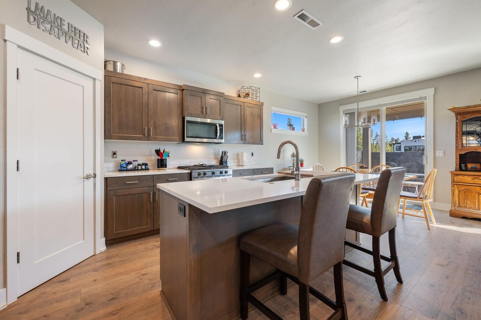 Photo of 16699 Masten Mill Drive 6 of 54