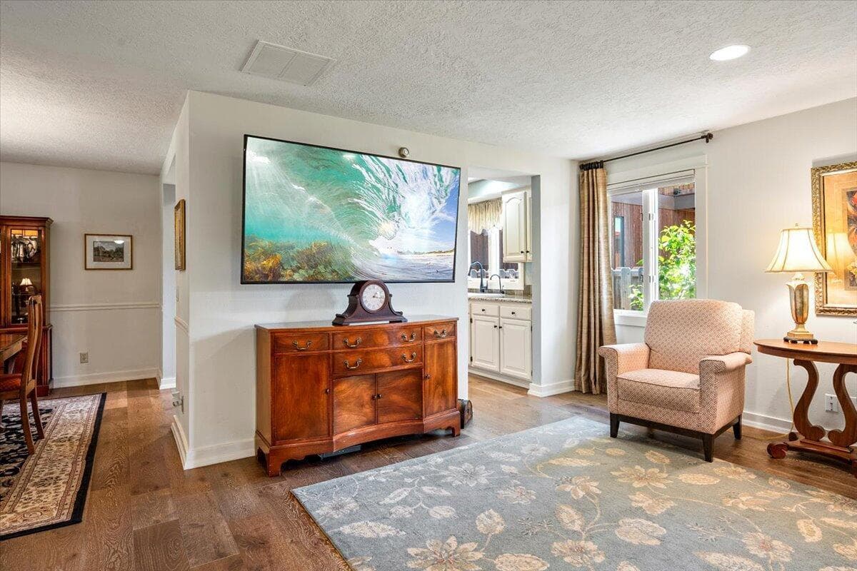 Photo of 325 E Washington Avenue 12 of 50