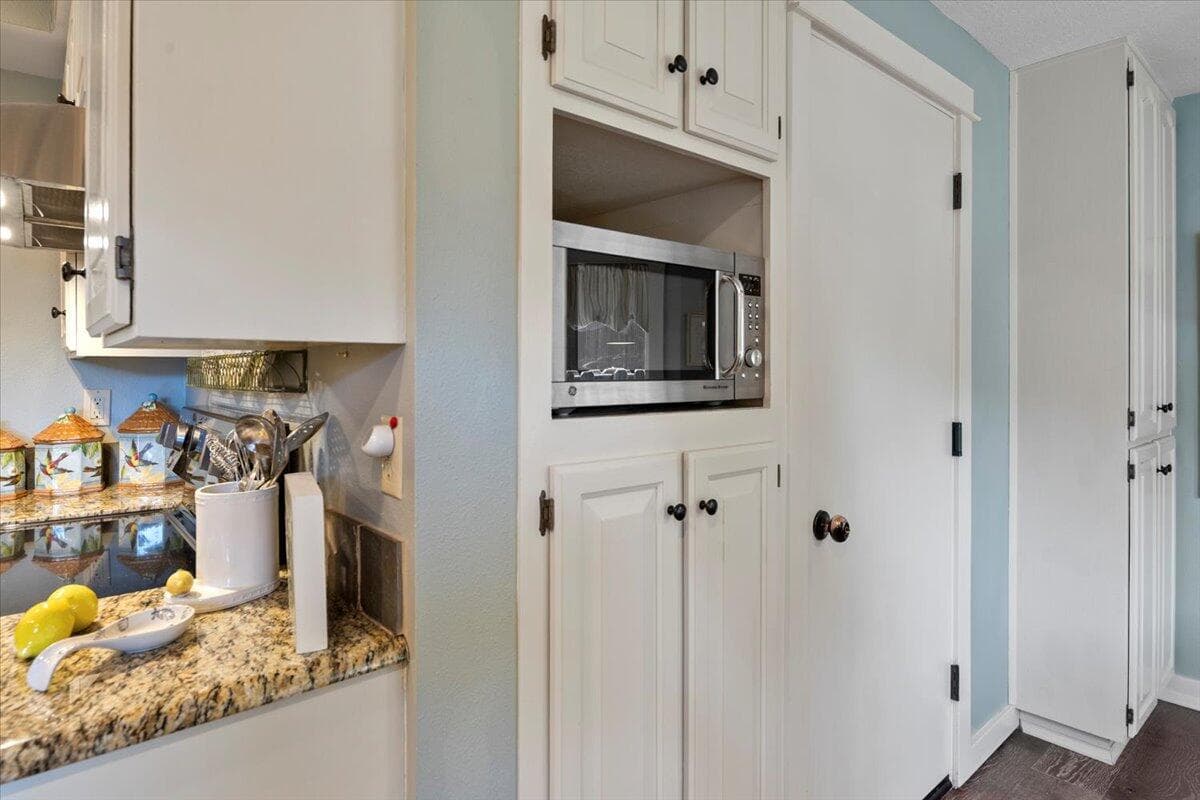 Photo of 325 E Washington Avenue 20 of 50