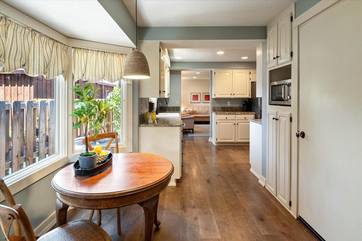 Photo of 325 E Washington Avenue 22 of 50