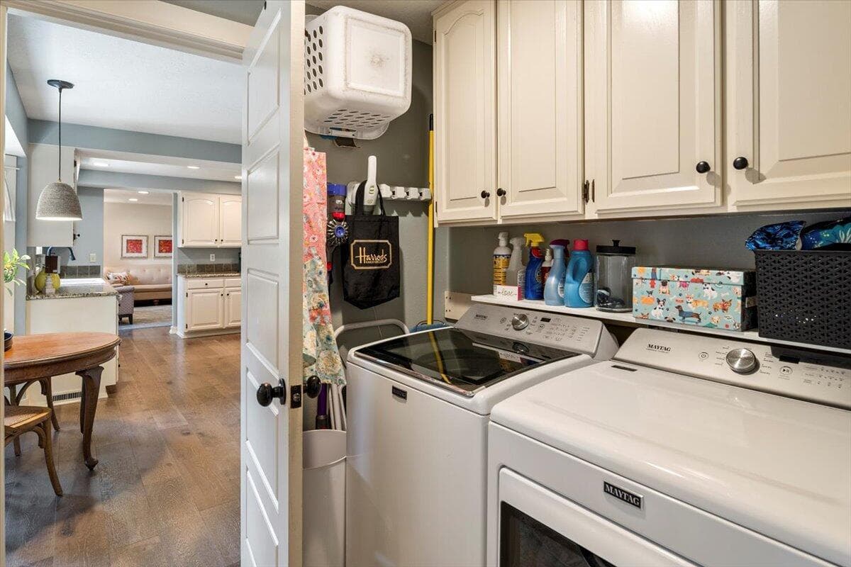 Photo of 325 E Washington Avenue 23 of 50