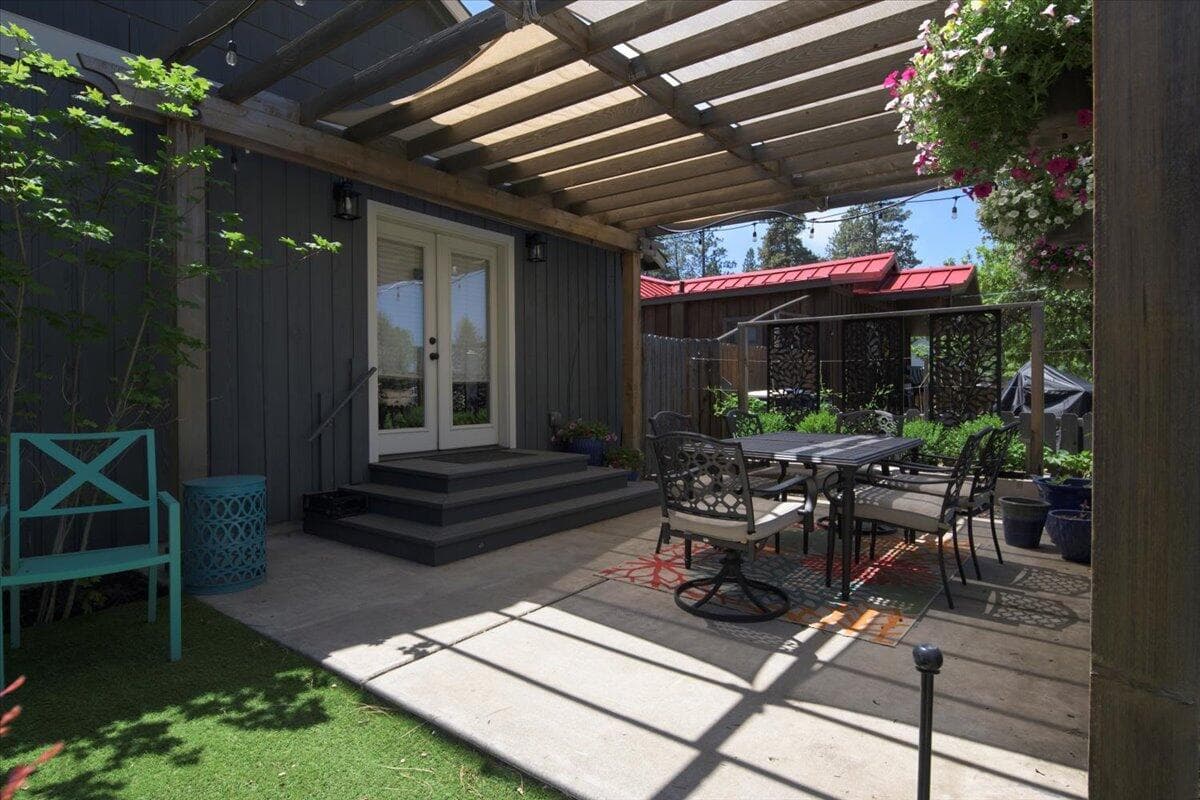 Photo of 325 E Washington Avenue 29 of 50