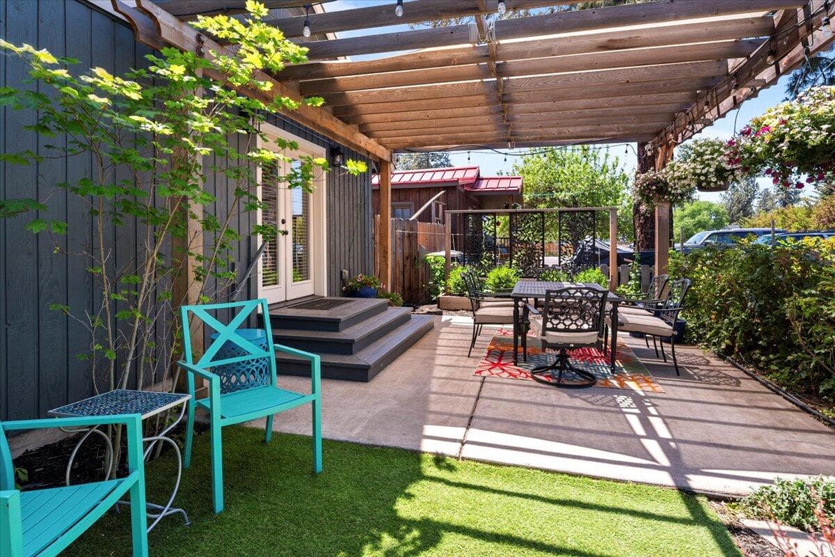 Photo of 325 E Washington Avenue 30 of 50