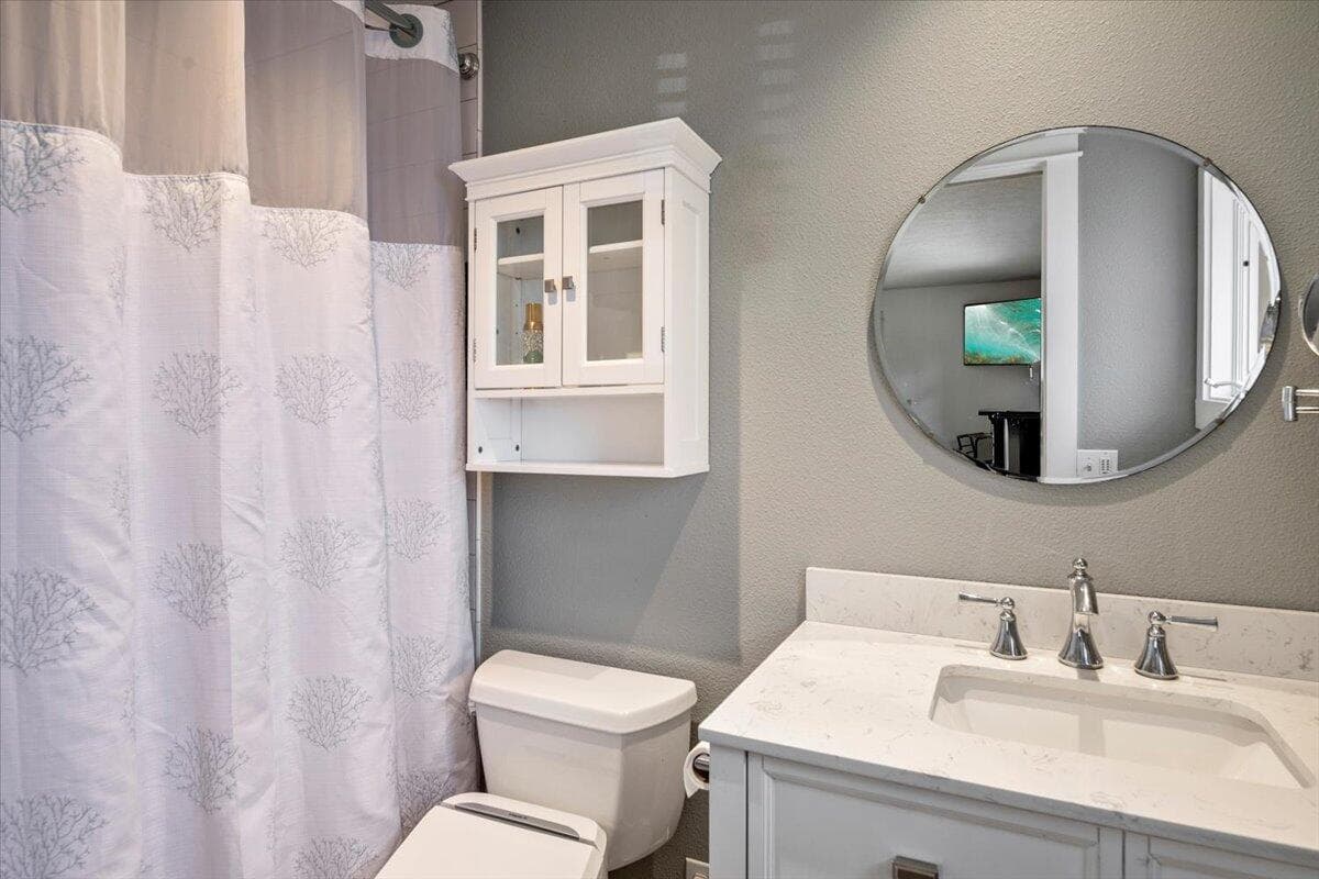 Photo of 325 E Washington Avenue 34 of 50