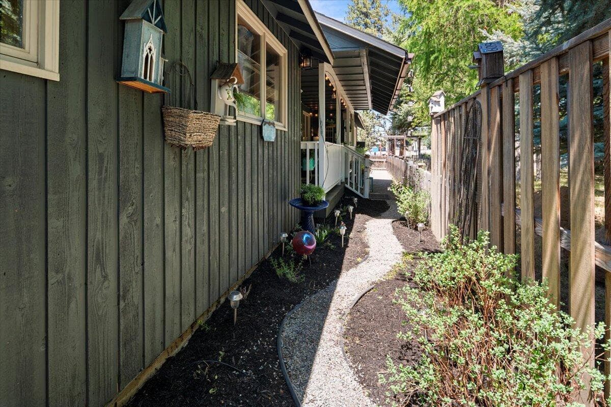Photo of 325 E Washington Avenue 44 of 50