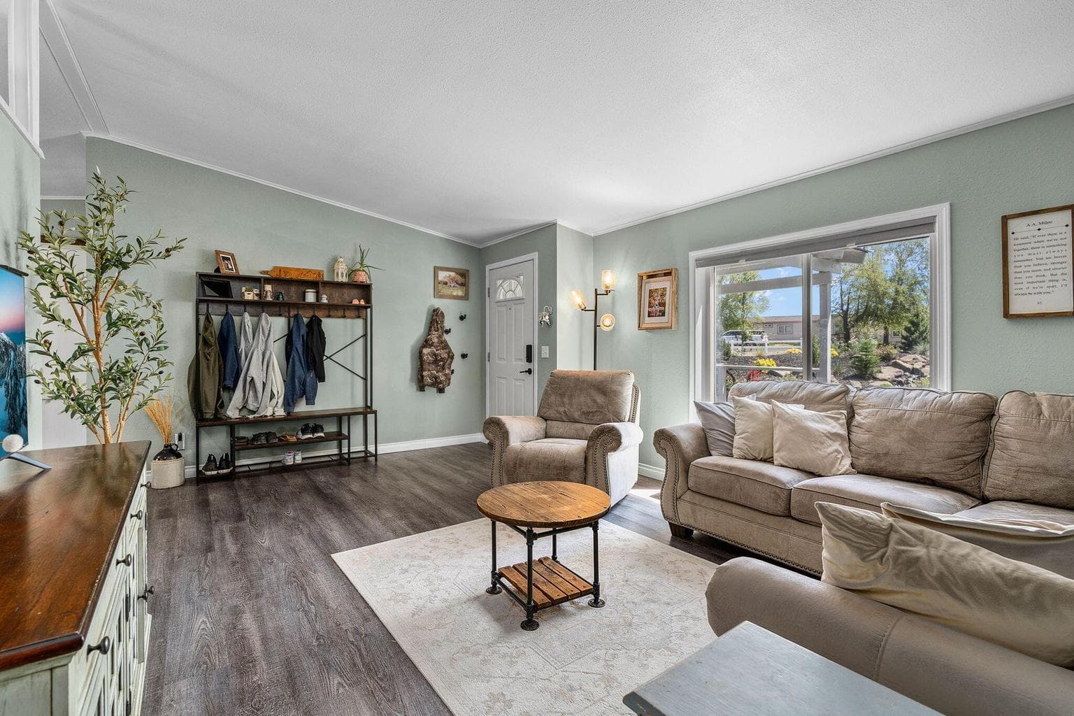 Photo of 2918 SE Teresa Drive 8 of 38