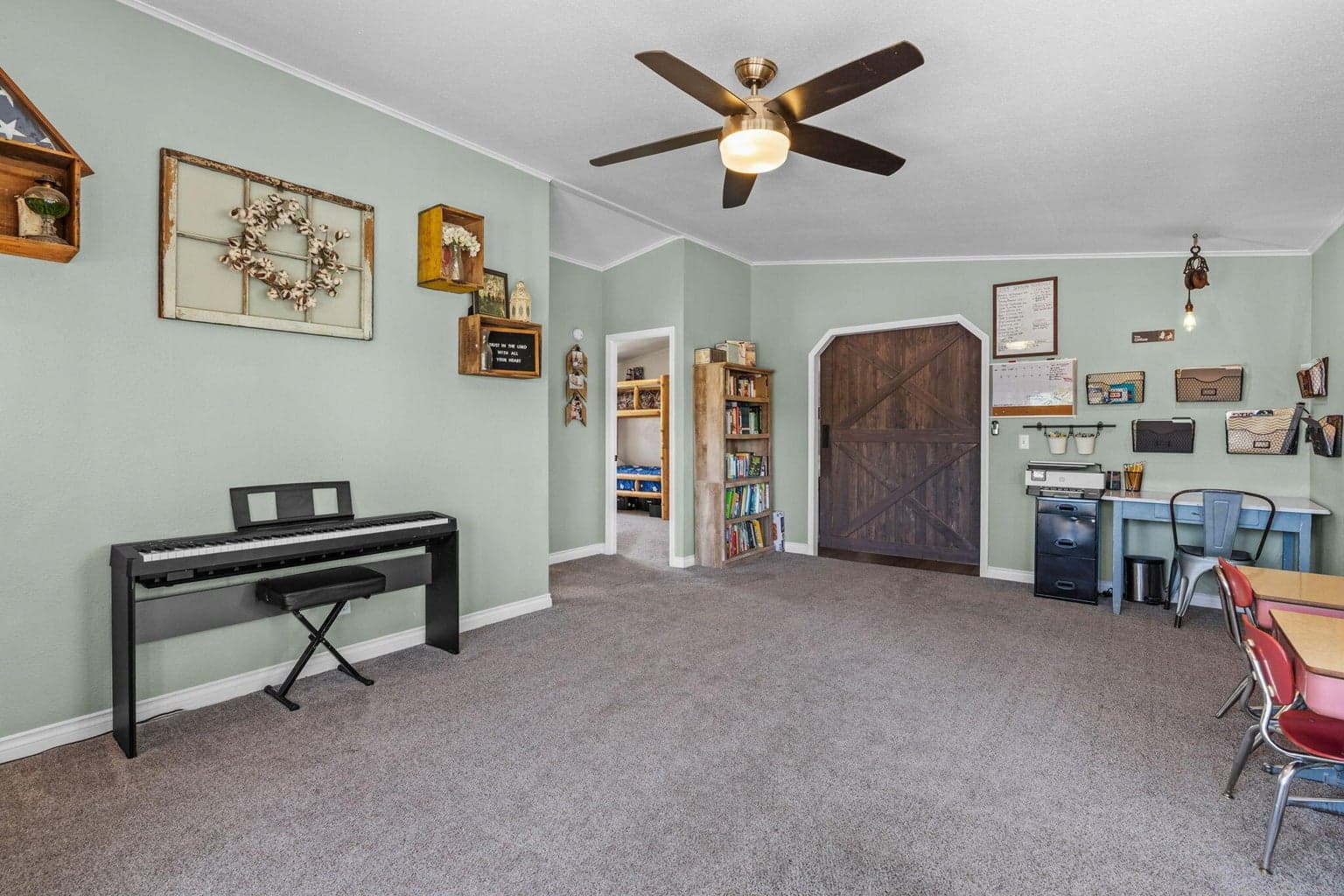 Photo of 2918 SE Teresa Drive 14 of 38