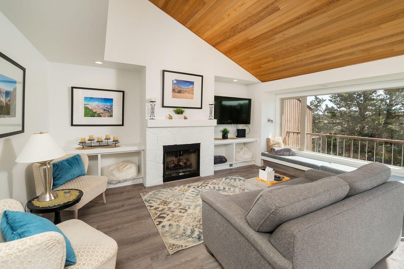 Photo of 1930 Redtail Hawk Drive 13 of 39