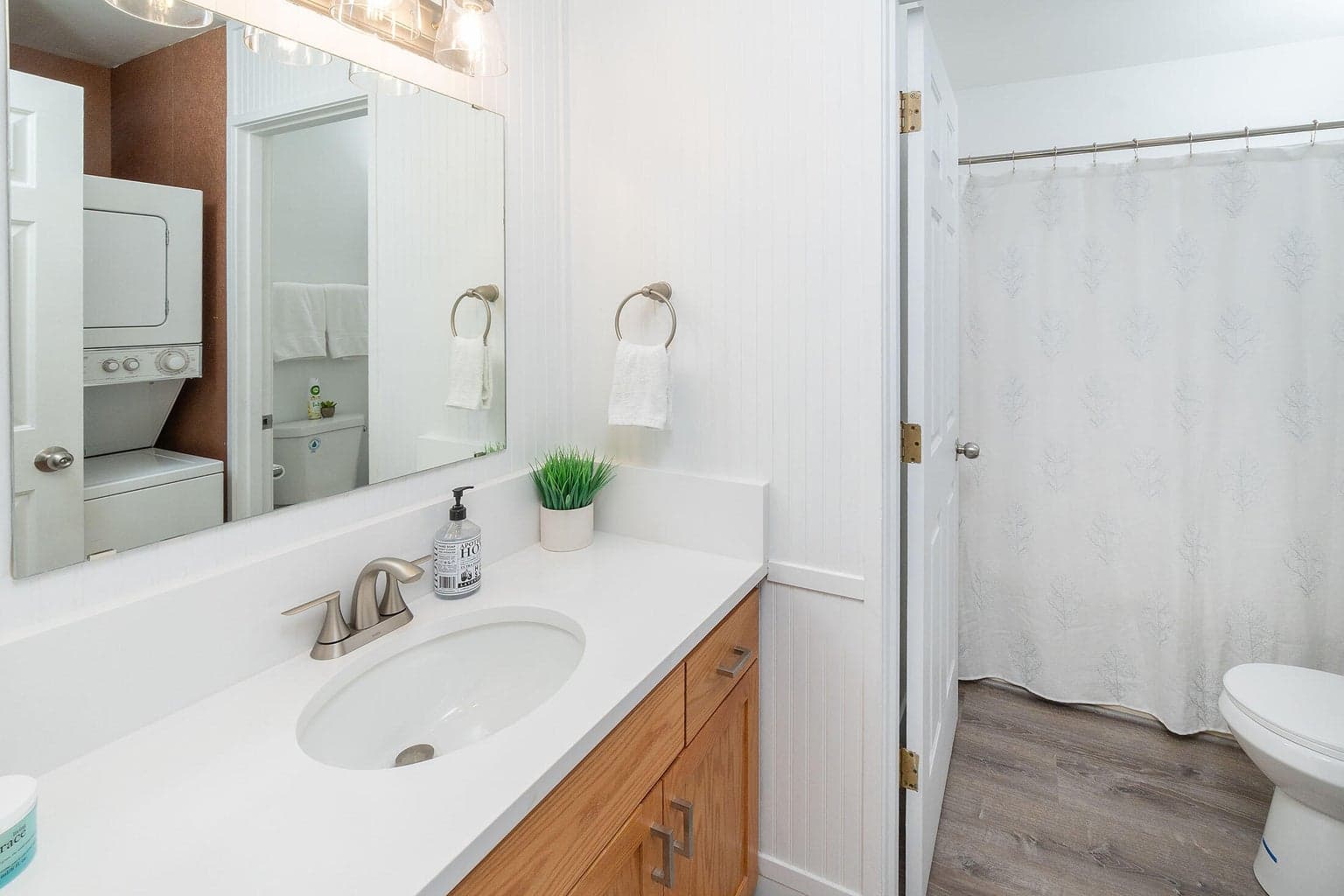 Photo of 1930 Redtail Hawk Drive 19 of 39