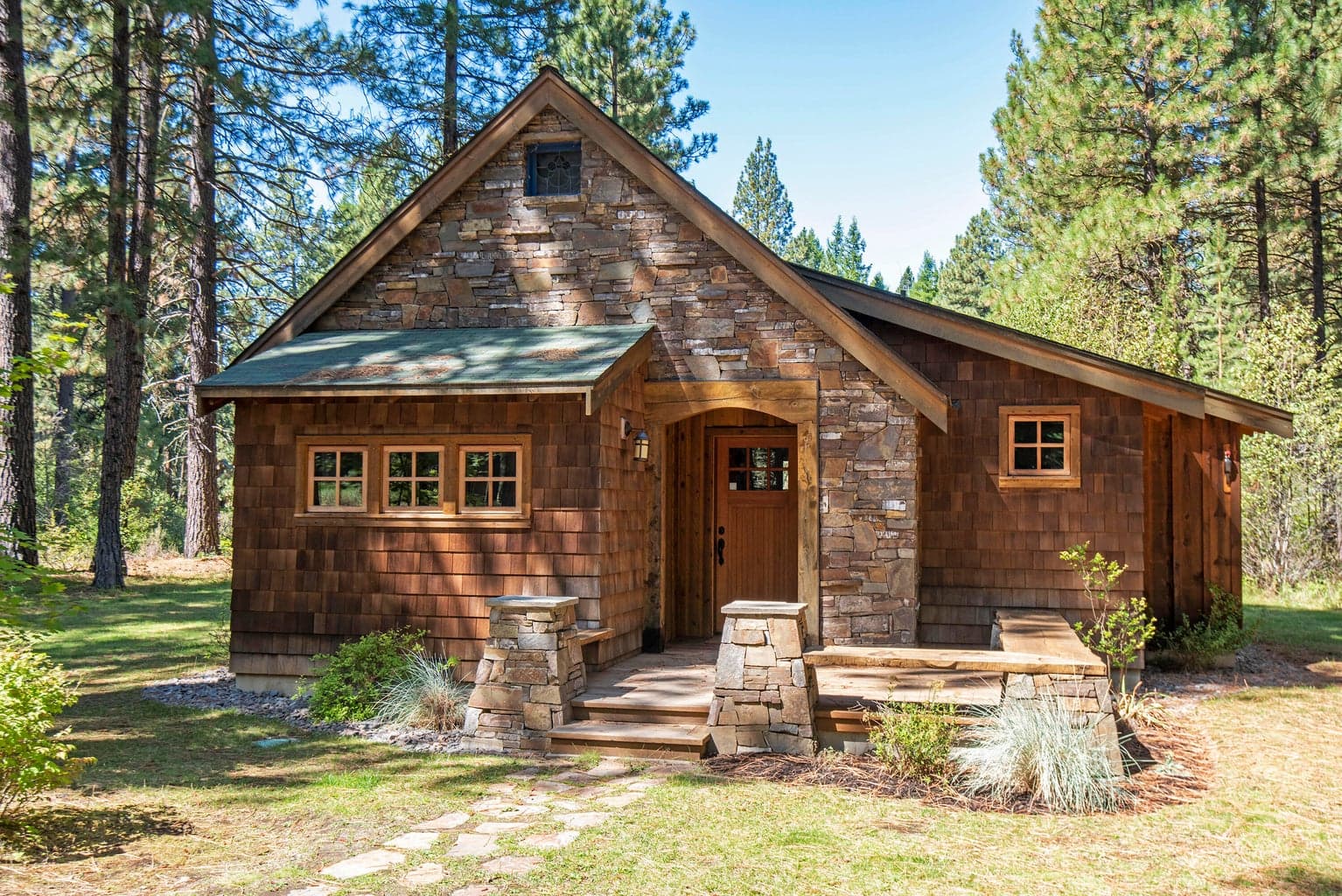 13375 Forest Service Cabin 27, Camp Sherman, 97730