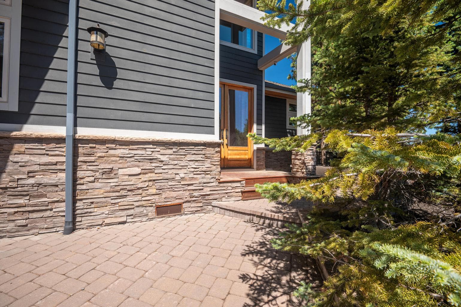 Photo of 3145 NW Colonial Drive 46 of 46