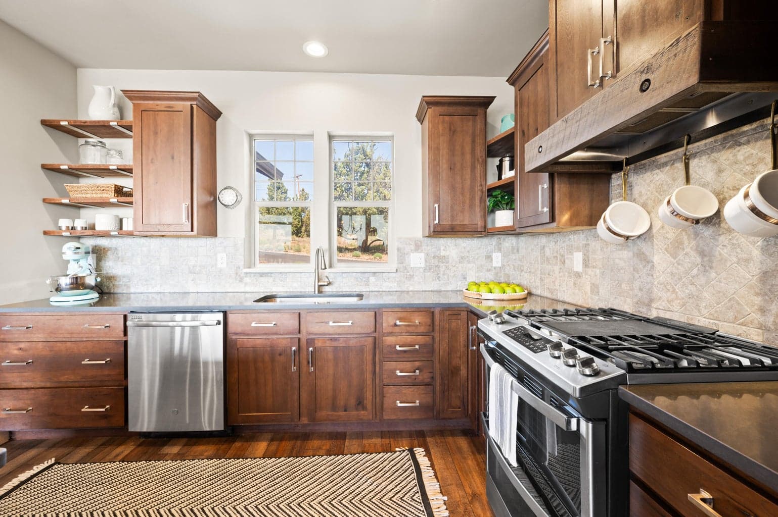 Photo of 10352 SE Liberty Court 21 of 47