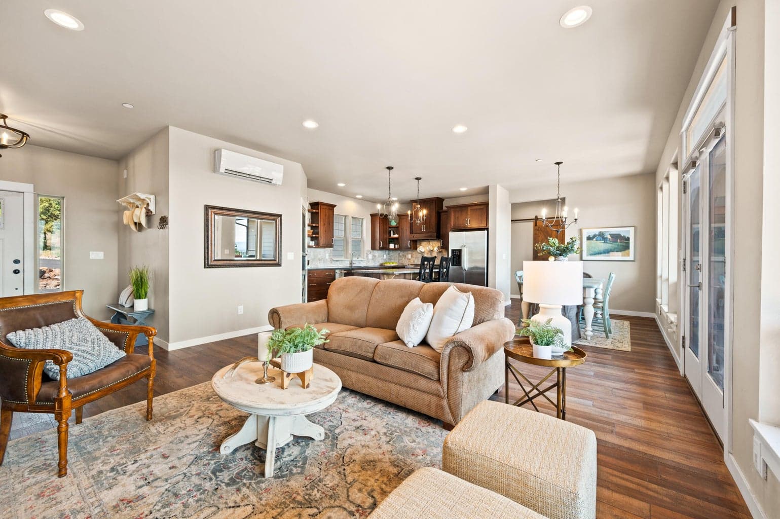 Photo of 10352 SE Liberty Court 16 of 47